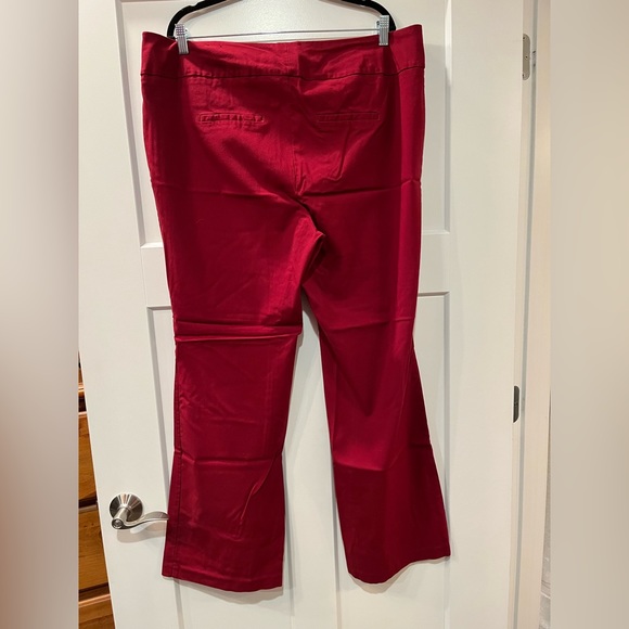 Red/Burgundy 20T Studio by Torrid pants - Picture 2 of 3